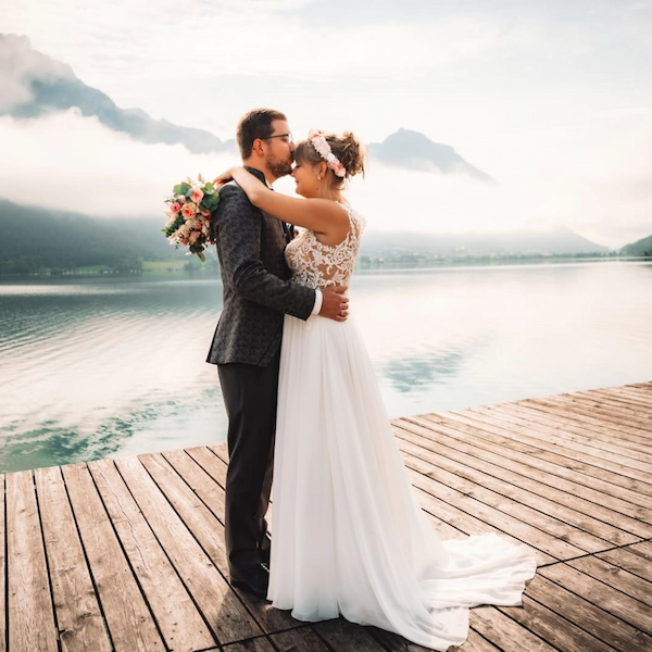 Christina und Ray bei ihrer persönlichen freien Trauung